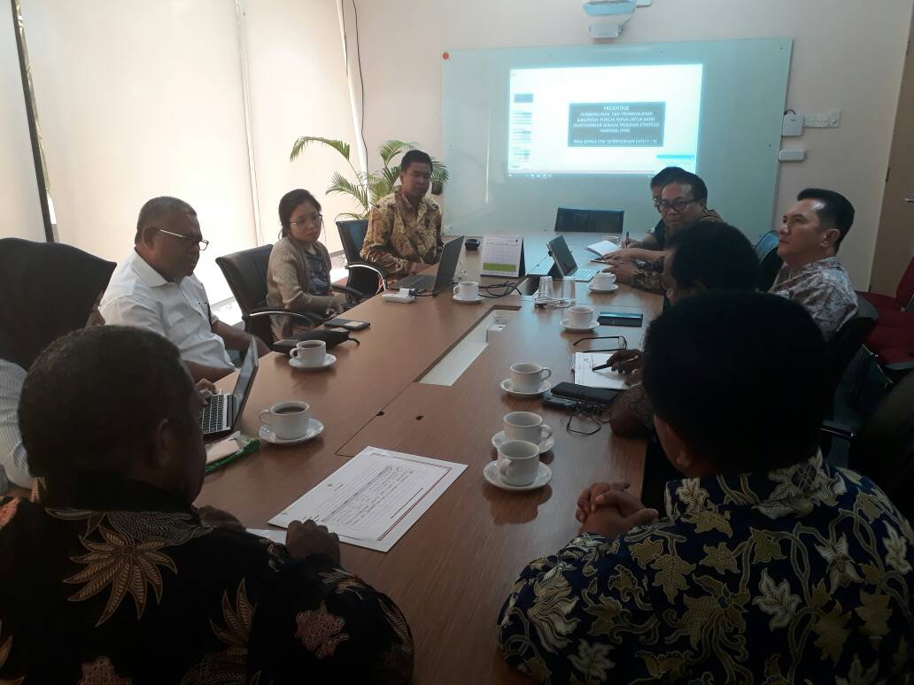 Bertemu Deputi I, Pemda Puncak Dihadiahkan  Program Solar Cell